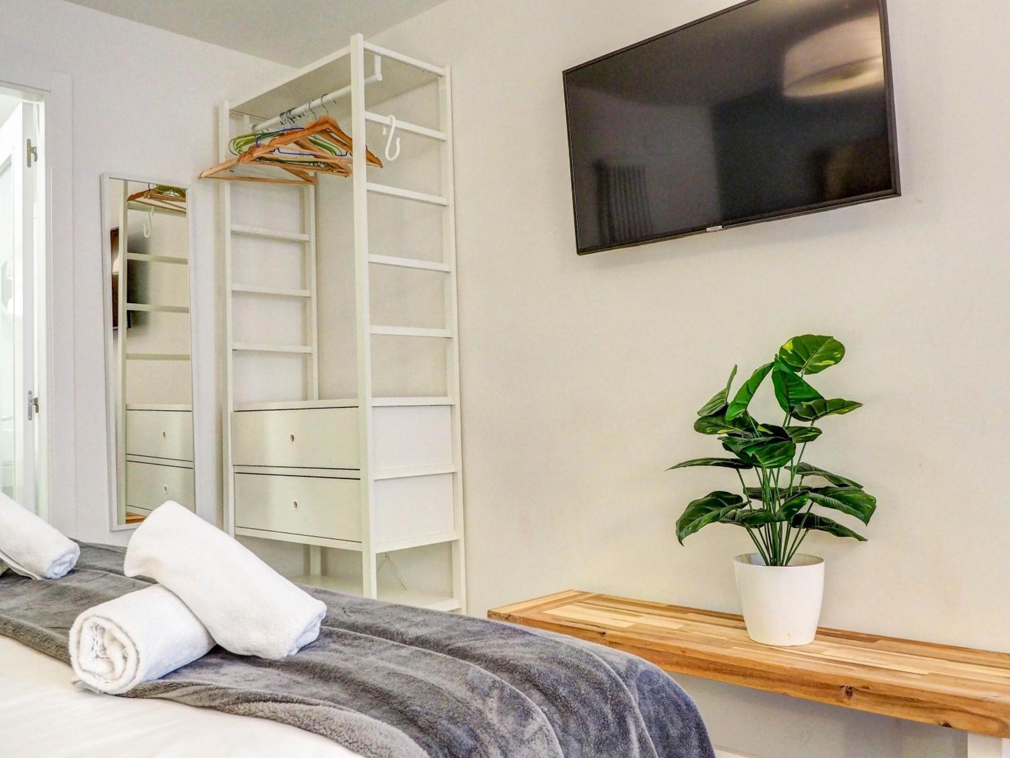 The Green Oasis By Hello Homes Σίτζες Εξωτερικό φωτογραφία