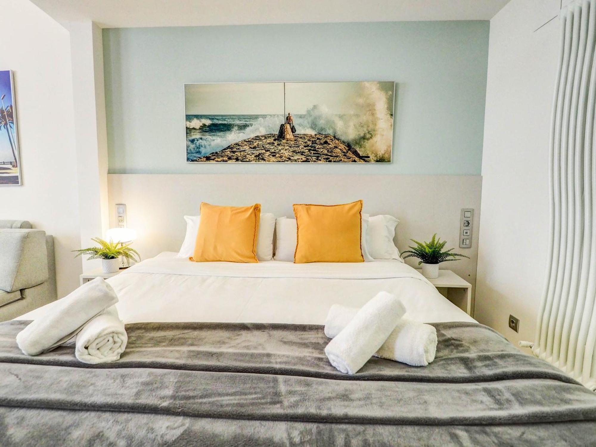 The Green Oasis By Hello Homes Σίτζες Εξωτερικό φωτογραφία